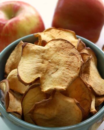 cropped-air-fryer-apple-chips-bowl-feature-square.jpg