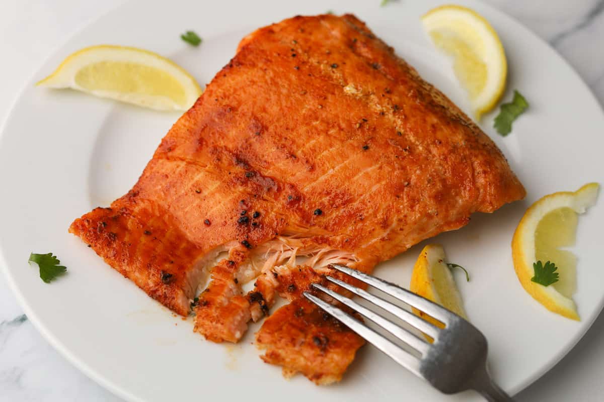 Cooked salmon fillet.