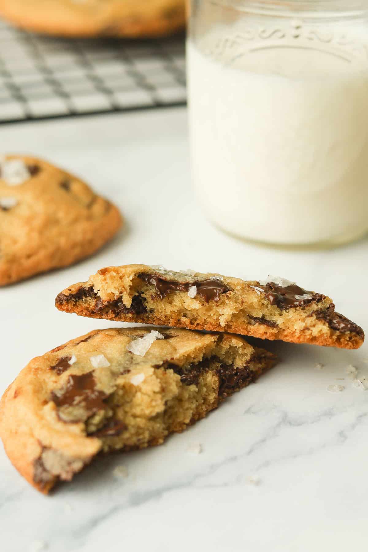 Chocolate chip cookies with milk.
