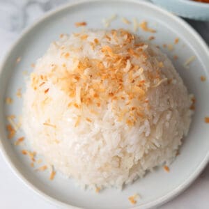 Rice with coconut flakes.