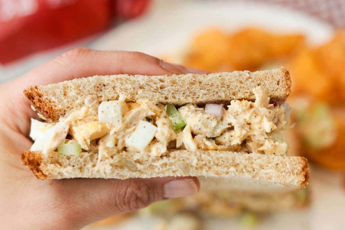 tuna egg sandwich