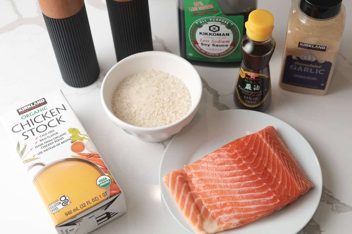 Ingredients: chicken stock, salmon, soy sauce, rice, garlic and sesame oil.