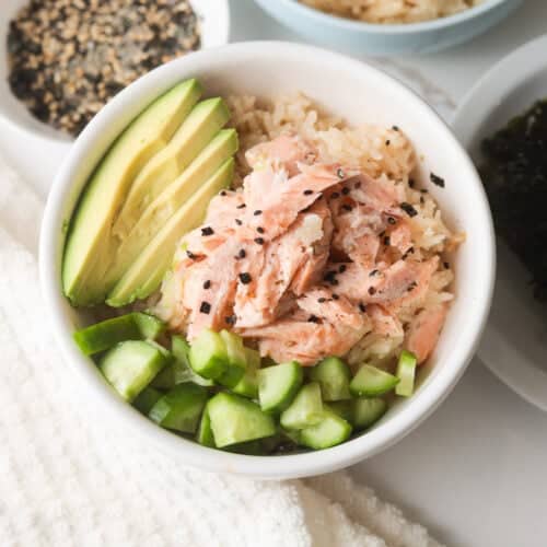Rice and salmon bowl